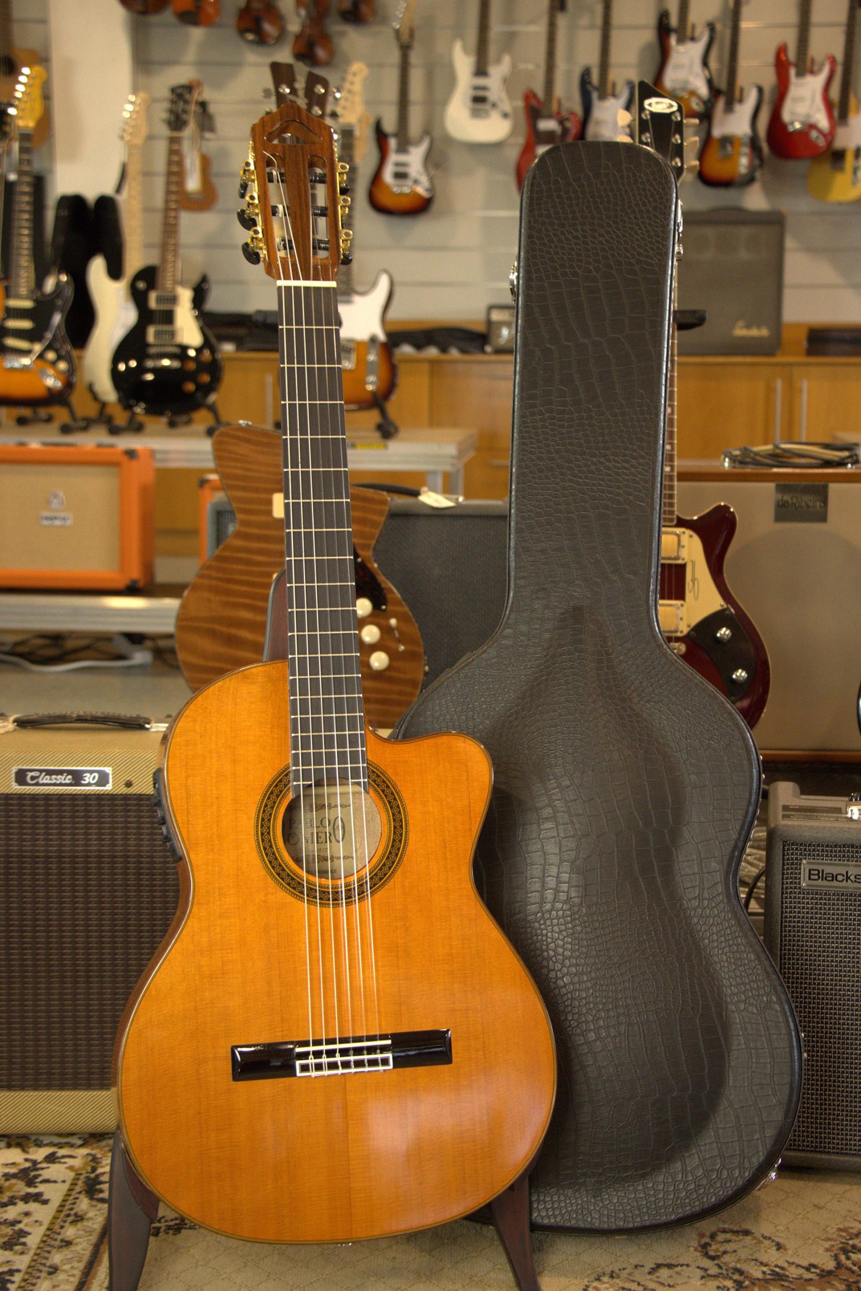Pablo Romero PR3905CE
