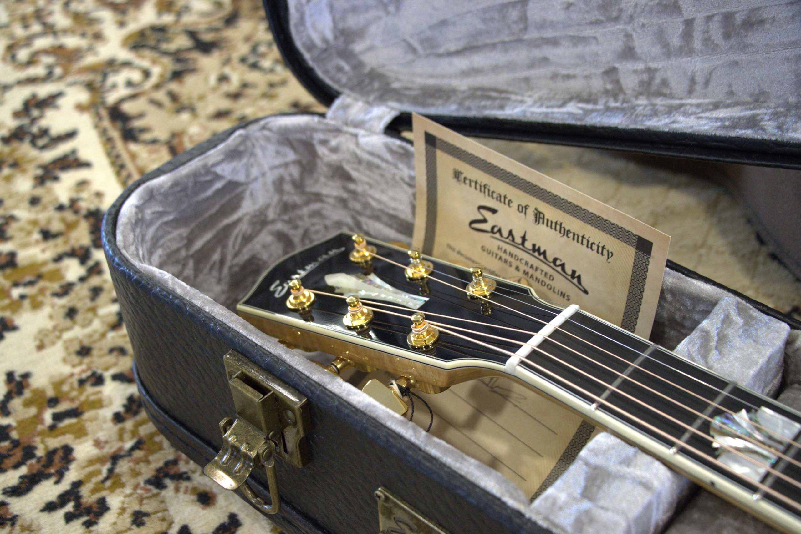 Eastman Jumbo AC630 (especial semi-acústica) - Image 5