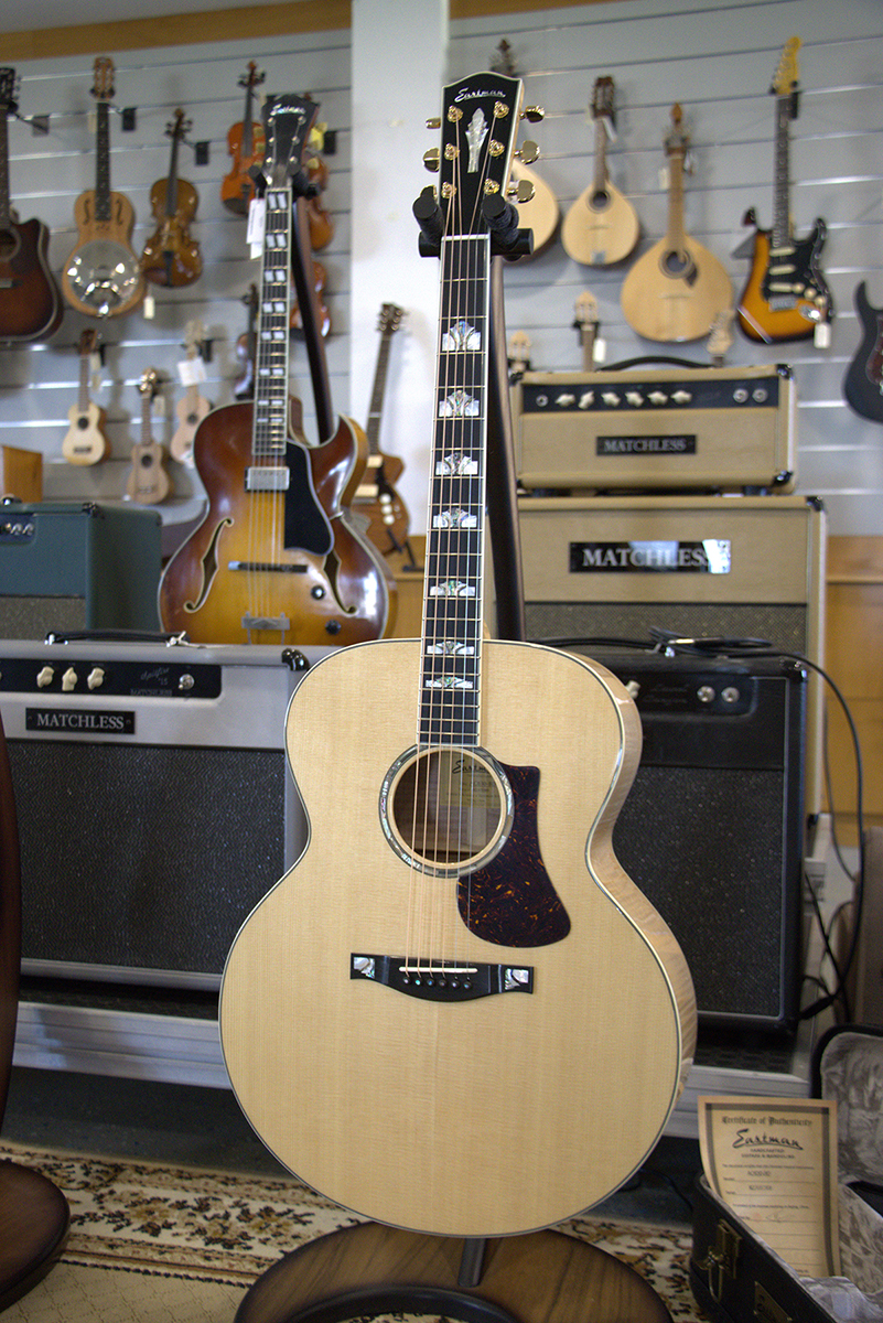 Eastman Jumbo AC630 (especial semi-acústica) - Image 2